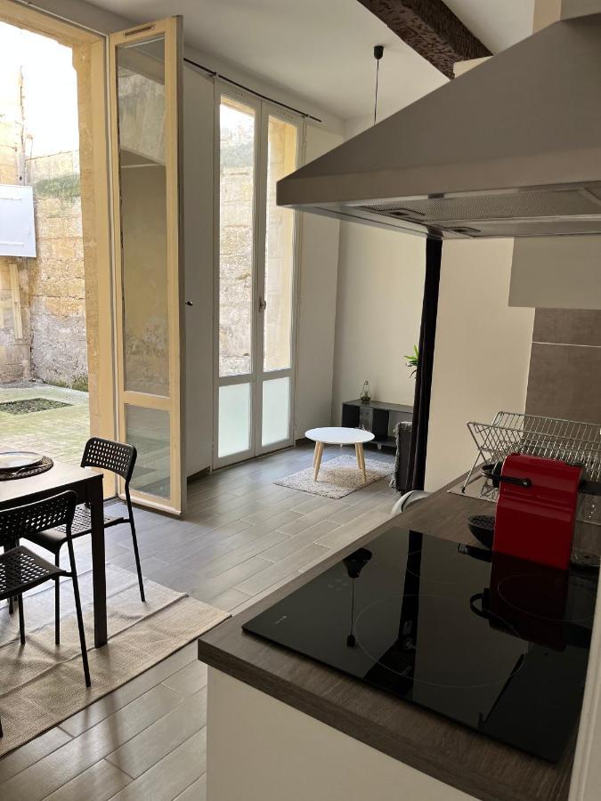 Studio Plein Coeur De Libourne Exterior photo