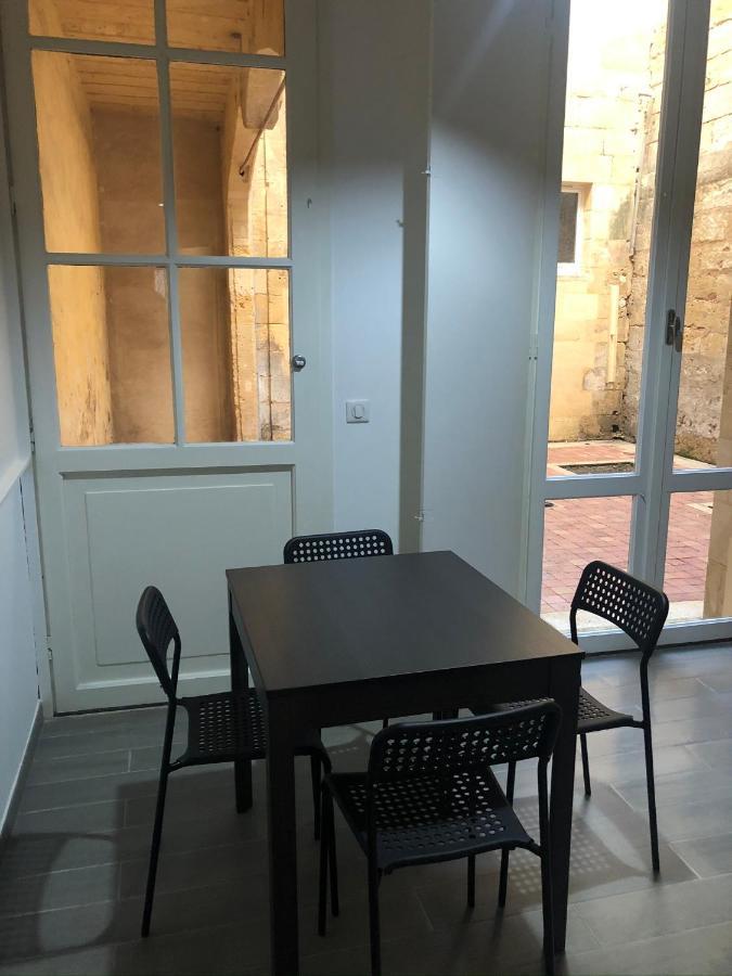 Studio Plein Coeur De Libourne Exterior photo
